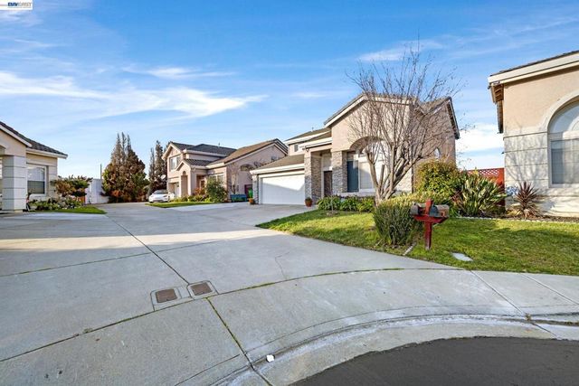 15100 15100 Shining Star Ln, San Leandro, CA 94579