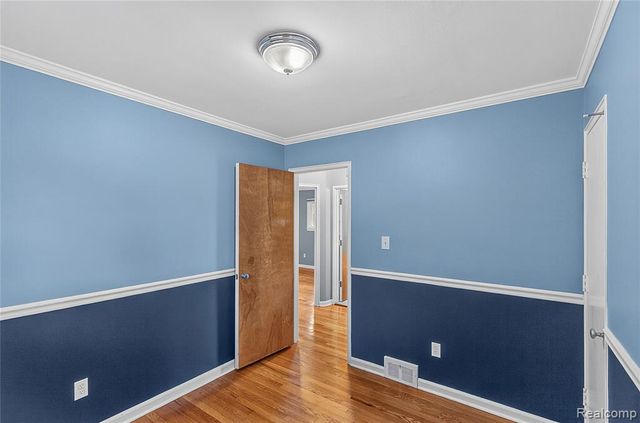 437 W Sunnybrook Drive, Royal Oak, MI 48073