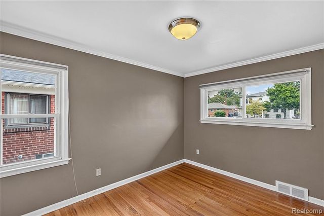 437 W Sunnybrook Drive, Royal Oak, MI 48073