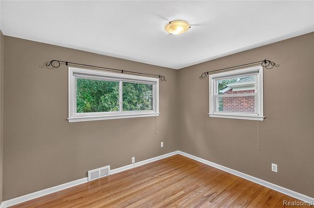 437 W Sunnybrook Drive, Royal Oak, MI 48073