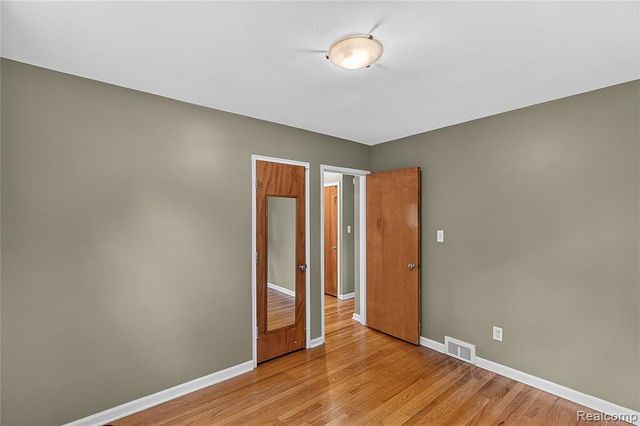 437 W Sunnybrook Drive, Royal Oak, MI 48073