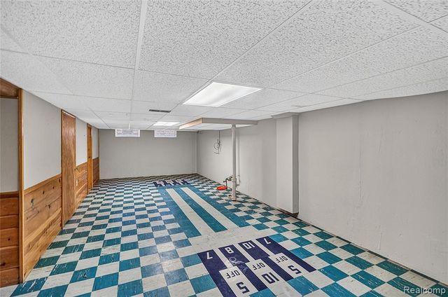 437 W Sunnybrook Drive, Royal Oak, MI 48073