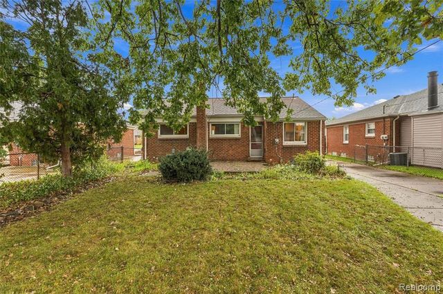 437 W Sunnybrook Drive, Royal Oak, MI 48073
