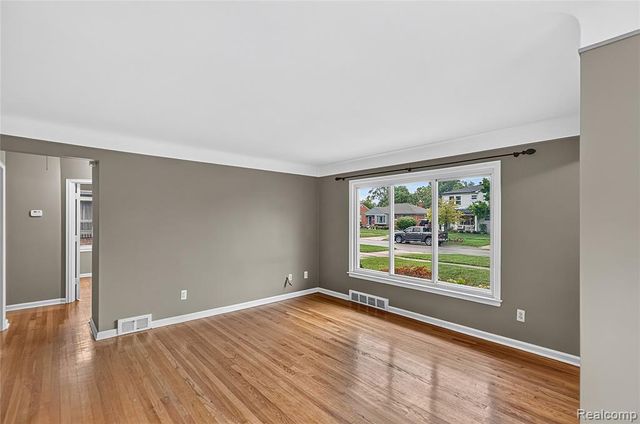 437 W Sunnybrook Drive, Royal Oak, MI 48073
