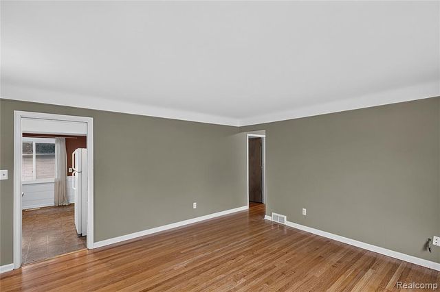 437 W Sunnybrook Drive, Royal Oak, MI 48073