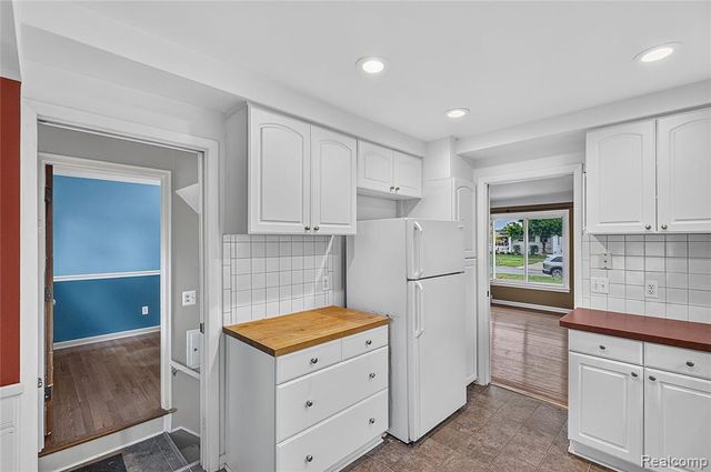 437 W Sunnybrook Drive, Royal Oak, MI 48073