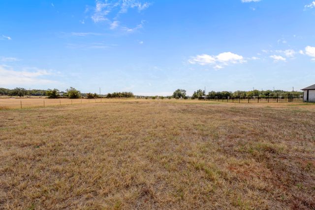 1108 Beginnings Drive, Granbury, TX 76049