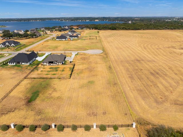 1108 Beginnings Drive, Granbury, TX 76049
