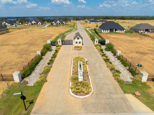 1108 Beginnings Drive, Granbury, TX 76049