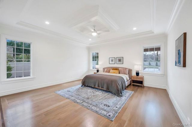 6 Gables Court, Dix Hills, NY 11746