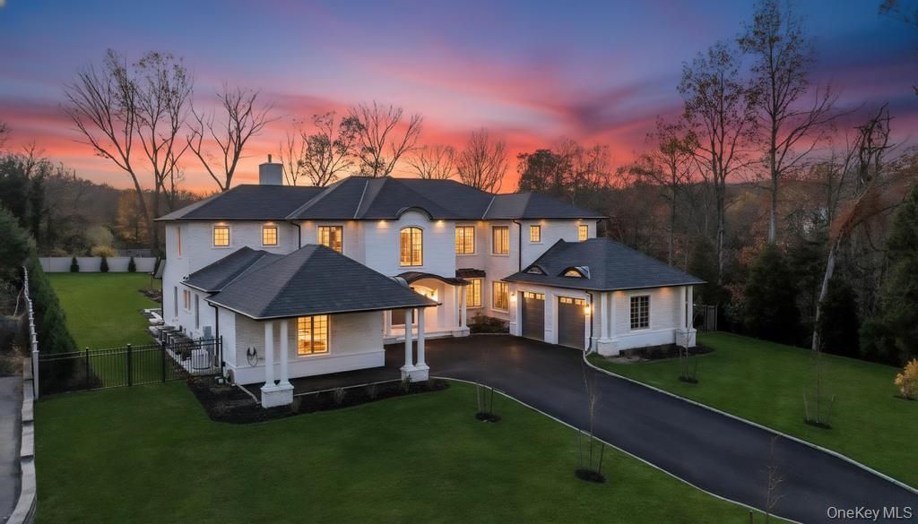 6 Gables Court, Dix Hills, NY 11746