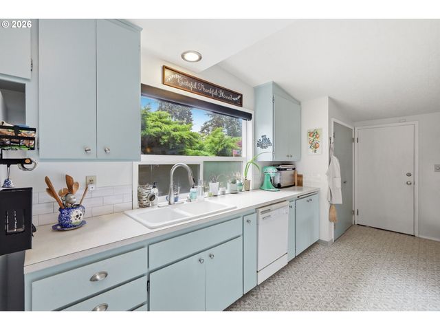 2893 FIRWOOD Way, Eugene, OR 97401