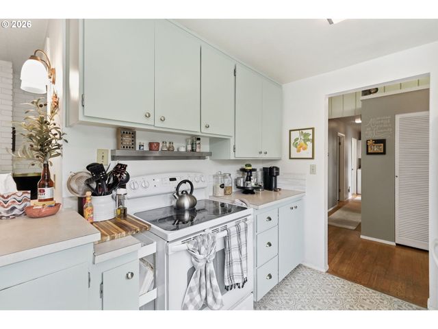 2893 FIRWOOD Way, Eugene, OR 97401