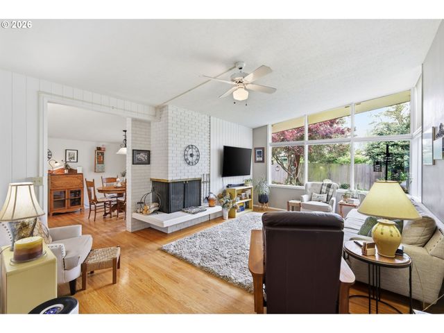 2893 FIRWOOD Way, Eugene, OR 97401