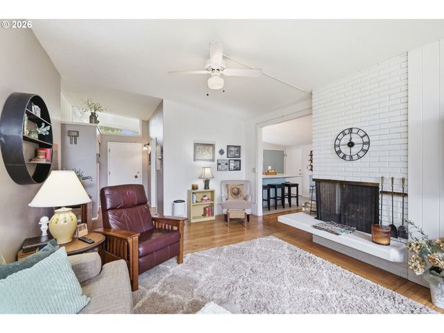 2893 FIRWOOD Way, Eugene, OR 97401