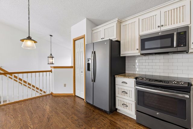 9765 Zinnia Lane N, Maple Grove, MN 55369