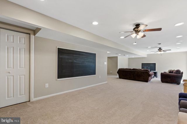 4933 BREEZE WAY, Dumfries, VA 22025