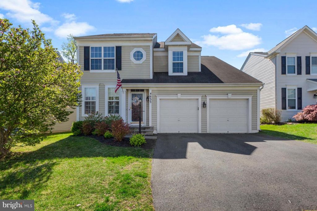 4933 BREEZE WAY, Dumfries, VA 22025
