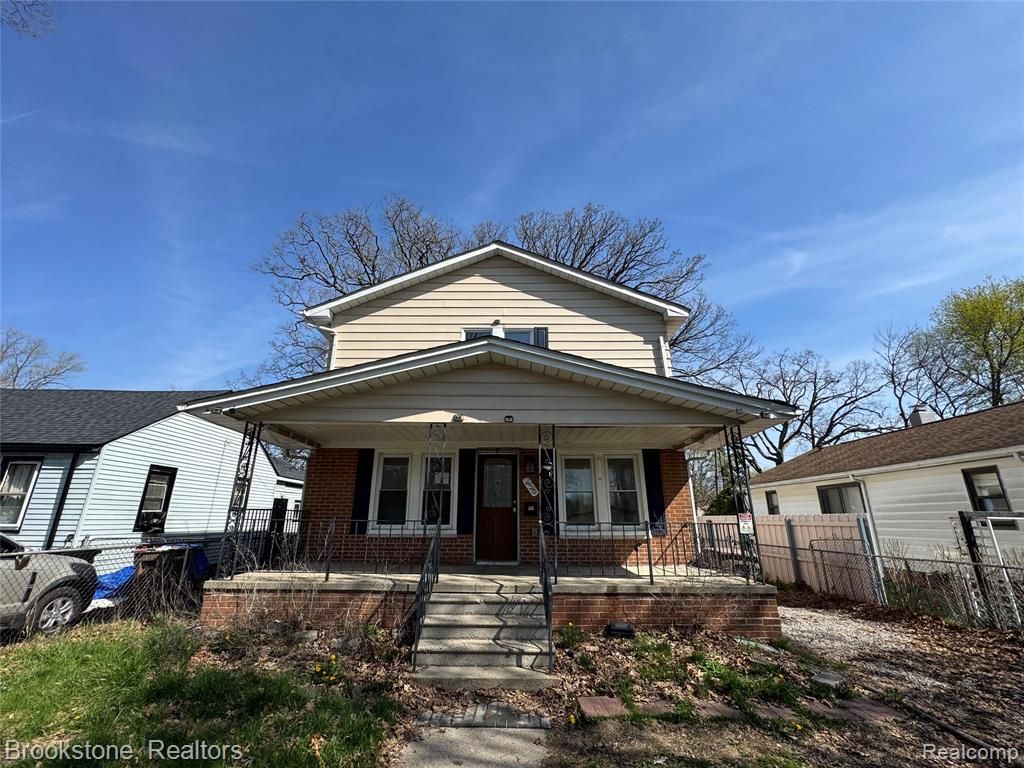 256 W Chicago Avenue, Pontiac, MI 48340