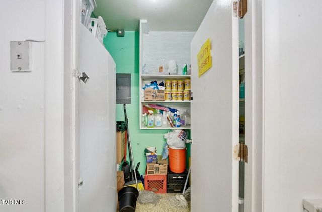 300 West Chilhowie Avenue, Johnson City, TN 37604