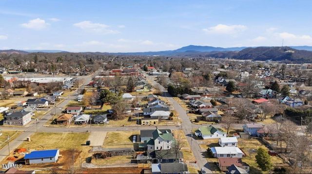 300 West Chilhowie Avenue, Johnson City, TN 37604