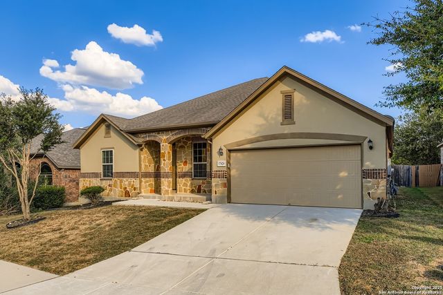 17820 Oxford Mt, Helotes, TX 78023