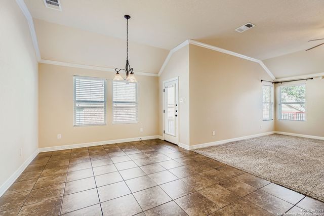 17820 Oxford Mt, Helotes, TX 78023