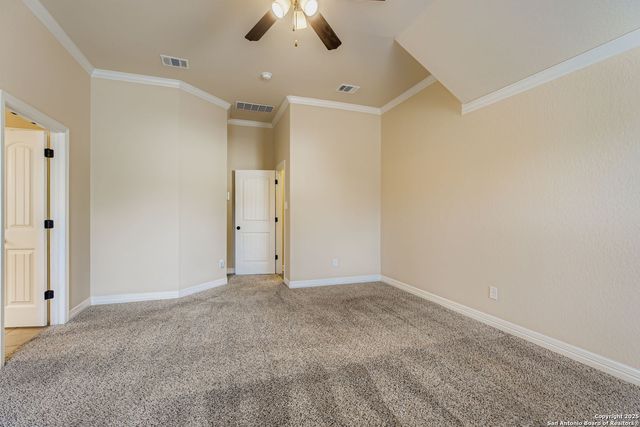 17820 Oxford Mt, Helotes, TX 78023