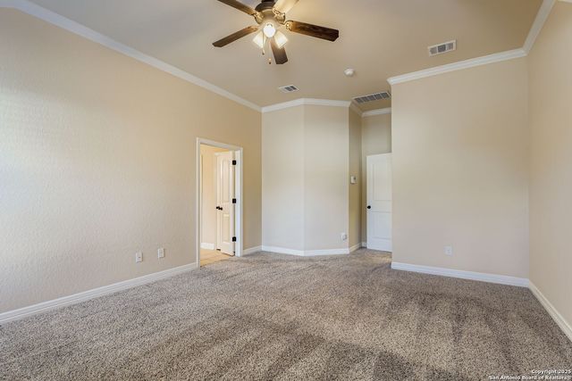 17820 Oxford Mt, Helotes, TX 78023