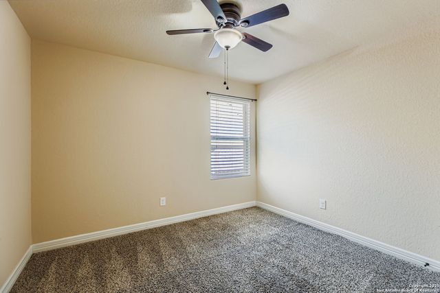 17820 Oxford Mt, Helotes, TX 78023