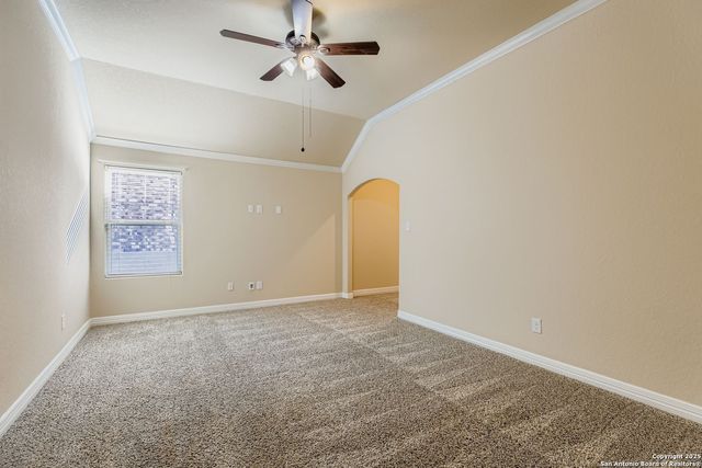 17820 Oxford Mt, Helotes, TX 78023