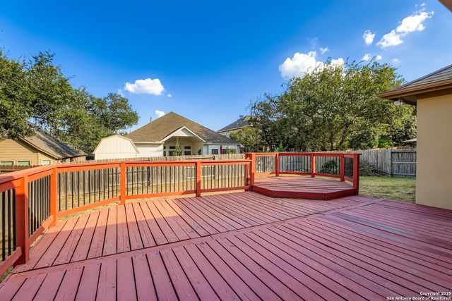 17820 Oxford Mt, Helotes, TX 78023