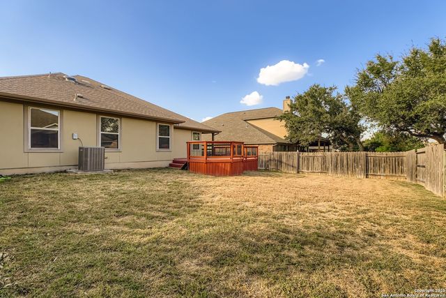 17820 Oxford Mt, Helotes, TX 78023