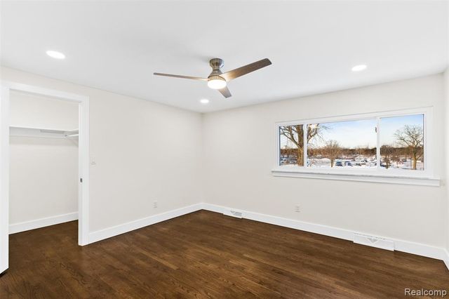 17469 W 13 Mile Road, Southfield, MI 48076