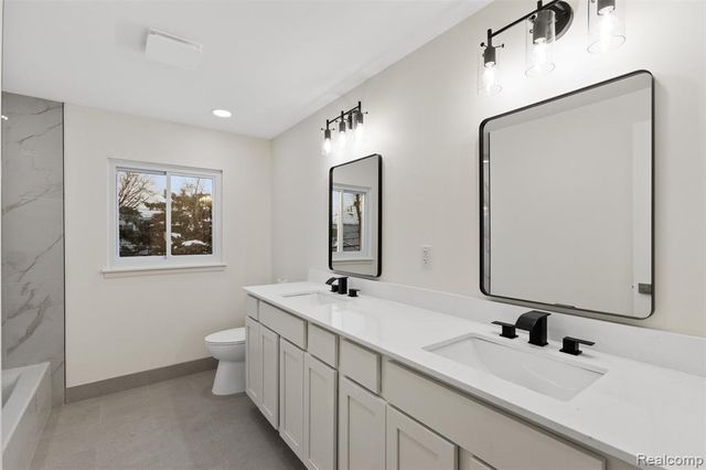 17469 W 13 Mile Road, Southfield, MI 48076