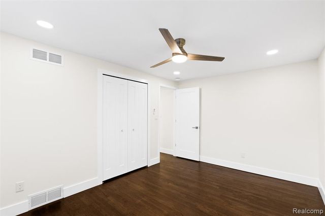 17469 W 13 Mile Road, Southfield, MI 48076