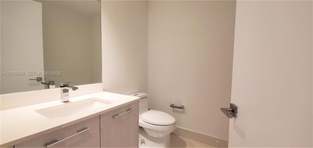 55 SW 9th St 3610, Miami, FL 33130