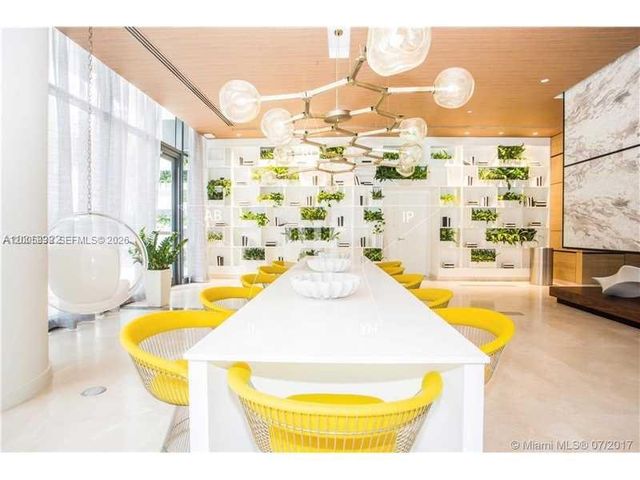 55 SW 9th St 3610, Miami, FL 33130