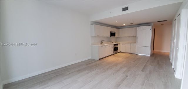 55 SW 9th St 3610, Miami, FL 33130