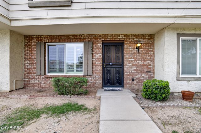 6747 S Jentilly Lane, Tempe, AZ 85283