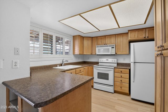 6747 S Jentilly Lane, Tempe, AZ 85283