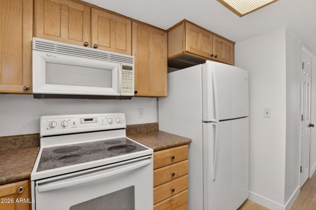 6747 S Jentilly Lane, Tempe, AZ 85283