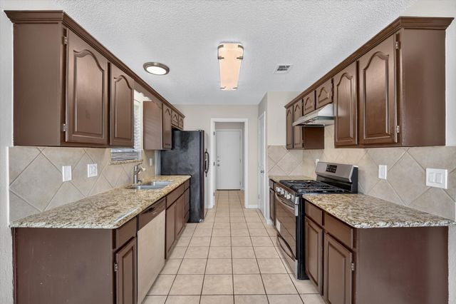 2607 Parkview Drive, Corinth, TX 76210