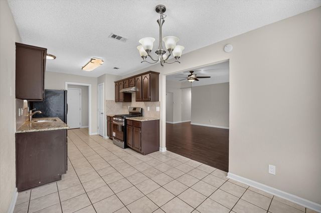 2607 Parkview Drive, Corinth, TX 76210