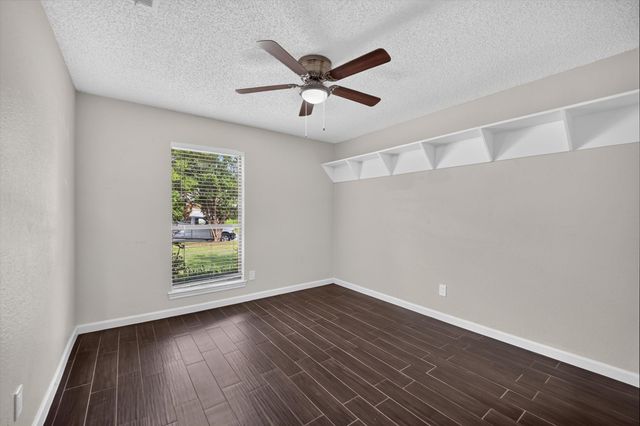 2607 Parkview Drive, Corinth, TX 76210