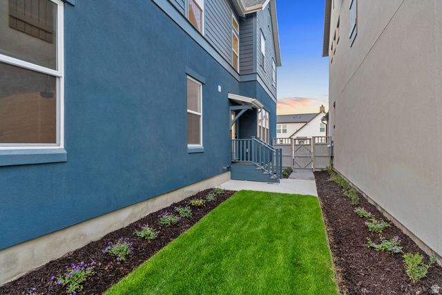 11434 S GLASS HILL DR, South Jordan, UT 84009