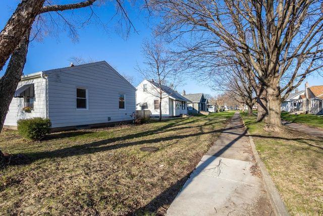 2633 16 Street, Moline, IL 61265