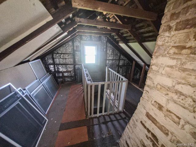 185 S Brookside Avenue, Freeport, NY 11520