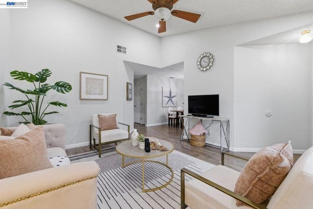 370 Sequim Cmn, Fremont, CA 94539