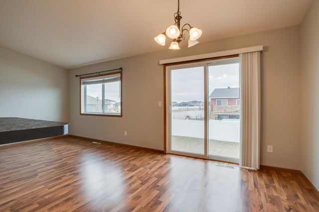 2524 7th Court W, West Fargo, ND 58078